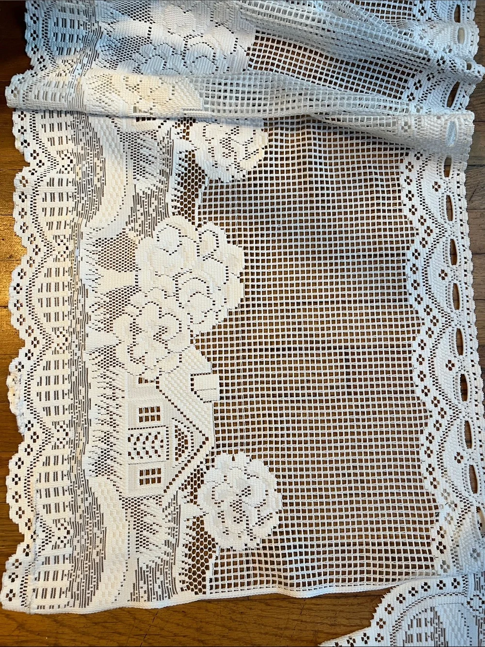 Ivory set of four jabots and one straight curtain set in houses and trees patten